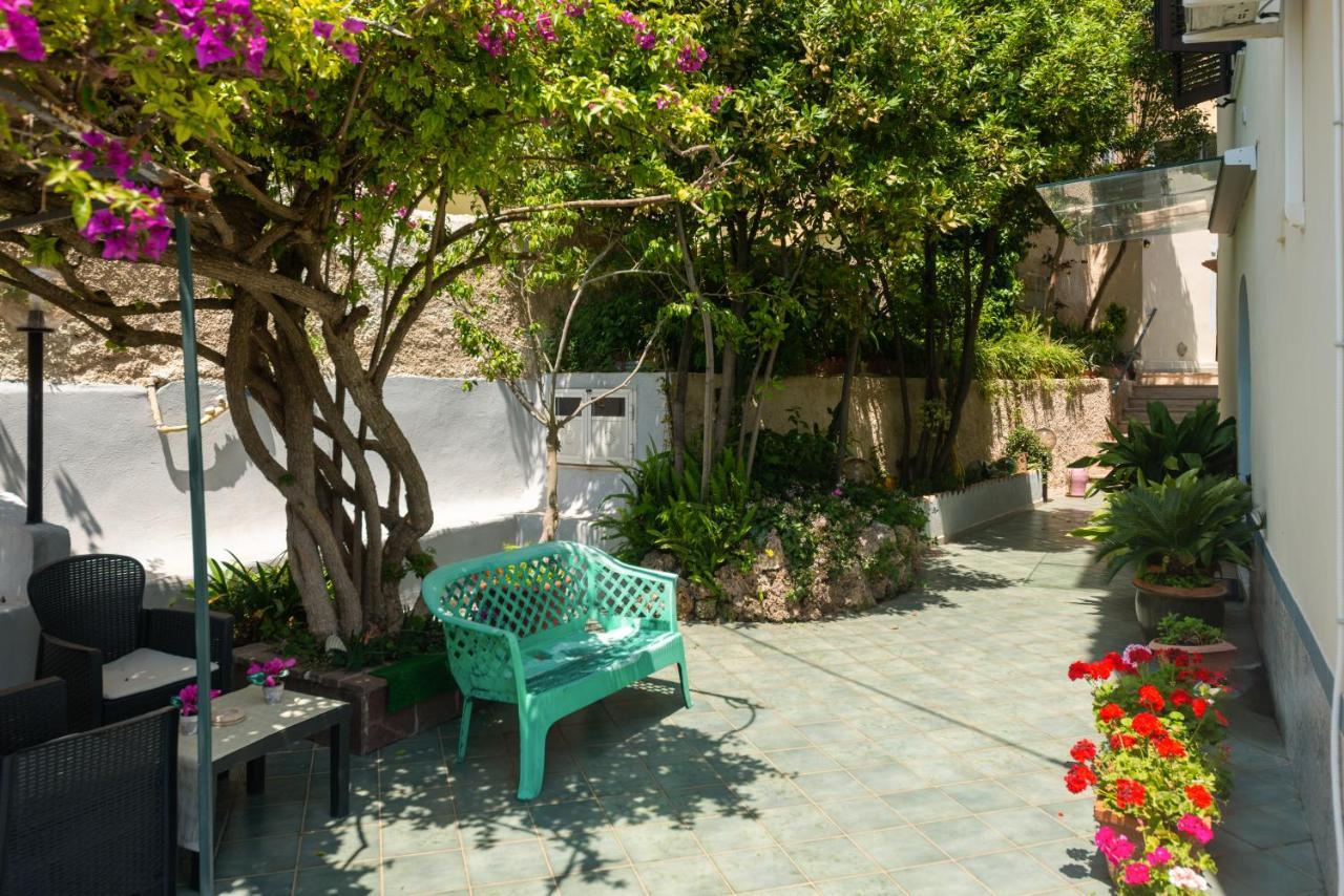 Villa Dei Sogni - Aparthotel Ischia Ponte Exterior foto